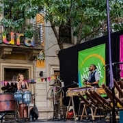 Imagen de Con una fiesta en la calle, La Mutual de la AMR celebró los cinco años de La Casa de la Cultura