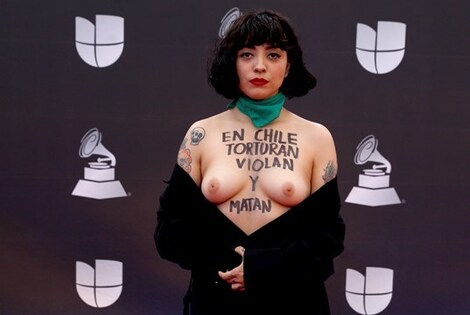 Imagen de El fuerte mensaje de Mon Laferte en los Latin Grammy