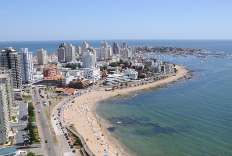 Imagen de Uruguay analiza la apertura del turismo para octubre