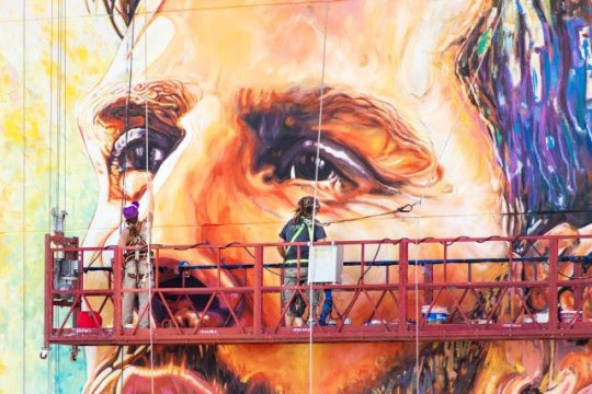 Imagen de Se inaugura el mayor mural en homenaje a Lionel Messi