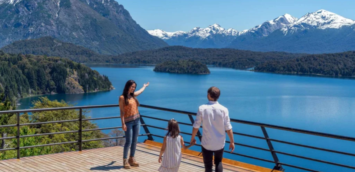 El Lago Nahuel Huapi es una de las grandes bellezas argentinas que se puede visitar en Semana Santa. Crédito: La Ruta Natural