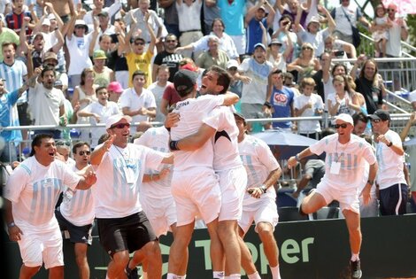 Imagen de A cuartos de final: Delbonis venció a Bellucci y Argentina eliminó a Brasil