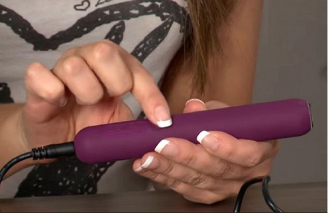 Imagen de Furor "accesorio" que permite sacar selfies de la vagina