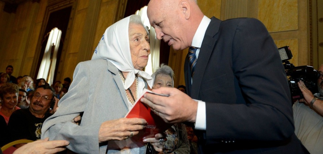 Bonfatti hizo entrega de los legajos Bonfatti hizo entrega de los legajos