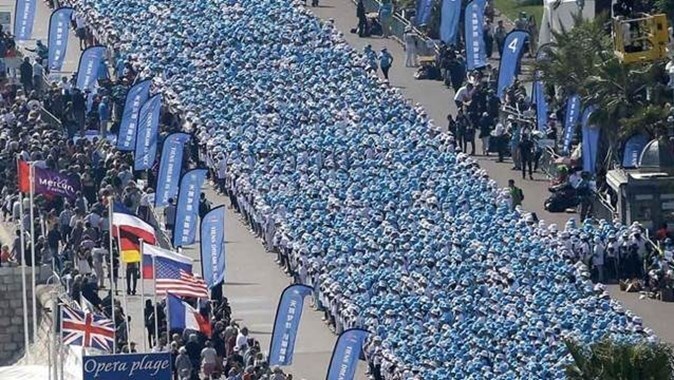 Imagen de Un empresario llev&oacute; a 6.400 empleados de vacaciones