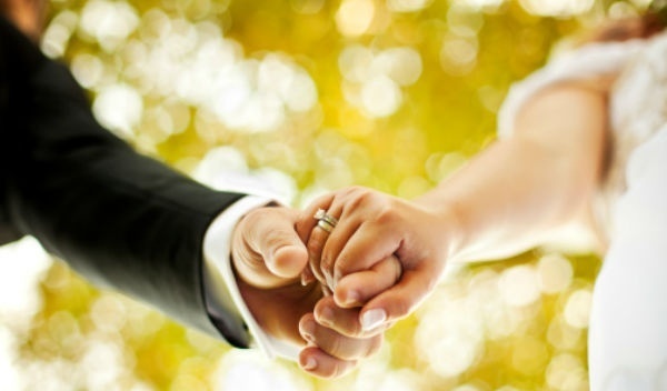 Imagen de El matrimonio beneficia m&aacute;s a los hombres