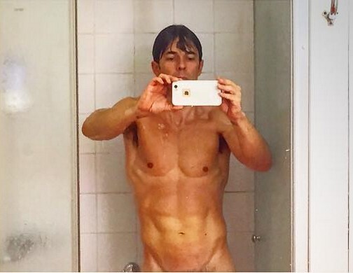 Imagen de Mariano Mart&iacute;nez calienta las redes sociales