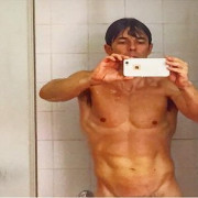 Imagen de Mariano Mart&iacute;nez calienta las redes sociales