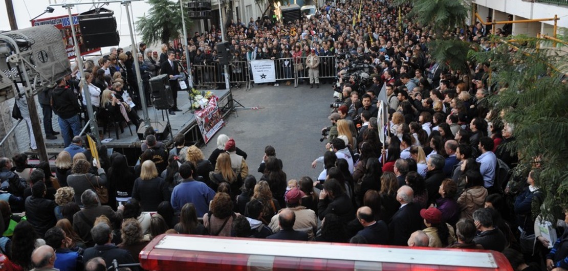 Imagen de La ciudad record&oacute; a las v&iacute;ctimas de Salta 2141
