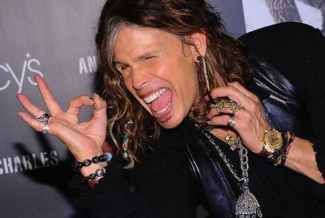 Imagen de Steven Tyler cant&oacute; con un m&uacute;sico callejero en Mosc&uacute;