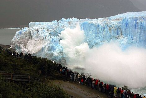 Imagen de Cay&oacute; el puente de hielo del Perito Moreno