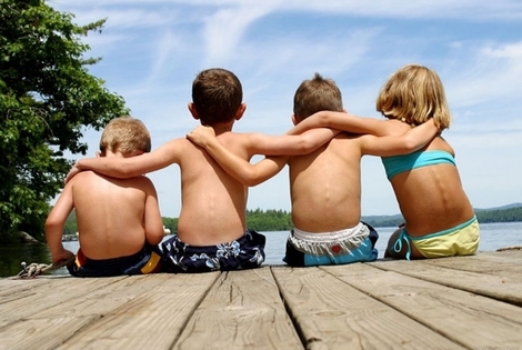 Imagen de Las personas que tienen más amigos toleran más el dolor