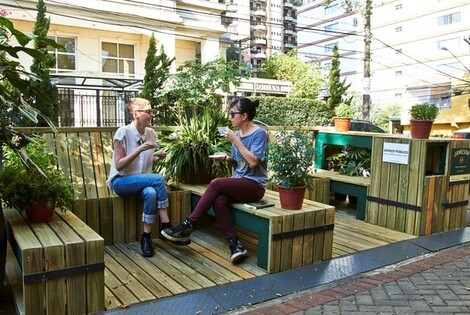 Imagen de Proponen bares y restaurantes con �islas callejeras�