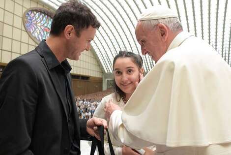 Imagen de Axel cantó en el Vaticano ante el Papa Francisco