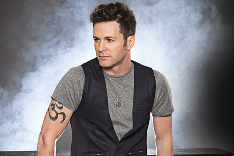 Imagen de AXEL, NUMERO 1 EN VENTAS EN ARGENTINA Imagen de AXEL, NUMERO 1 EN VENTAS EN ARGENTINA