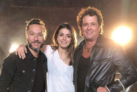 Imagen de Diego Torres junto a Carlos Vives en "UN POQUITO "