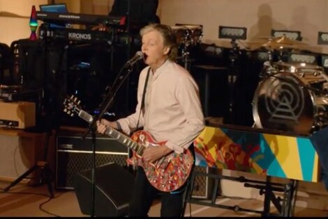 Imagen de Paul McCartney y un show en la estación Grand Central