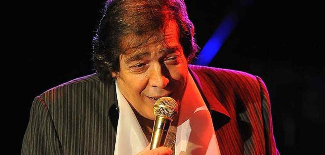 Imagen de Cacho Casta&ntilde;a presenta nuevo disco "Distinto"