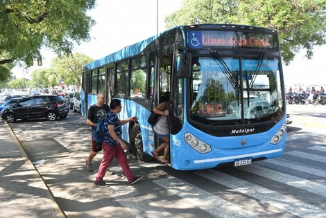 Imagen de La L&iacute;nea de la Costa funciona todos los d&iacute;as