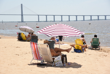 Imagen de Enero en Rosario: Río, playa, paseos, piletas y cultura