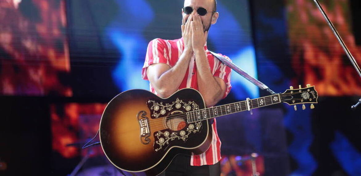 Imagen de Abel Pintos y un emotivo show en Cosqu&iacute;n