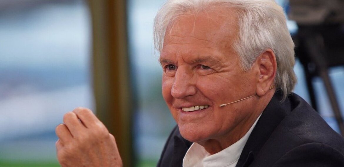 Imagen de Sergio Denis cay&oacute; de un escenario y esta grave