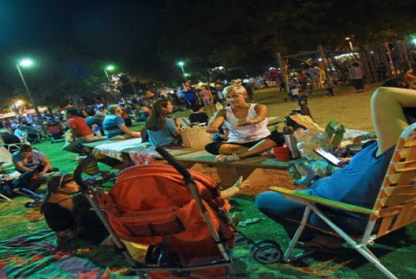 Imagen de Este jueves, el picnic nocturno llega al parque Sunchales