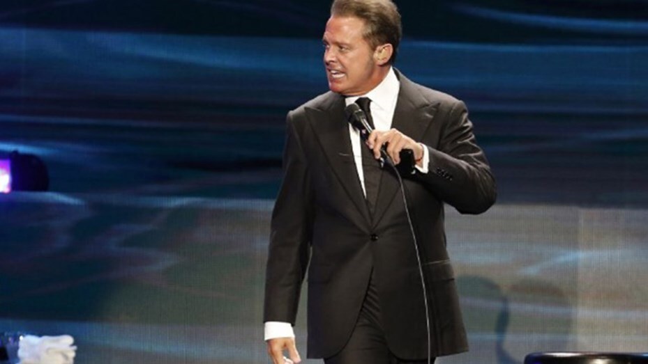 Imagen de Luis Miguel violento con el sonidista en pleno show