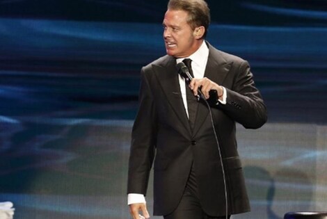 Imagen de Luis Miguel violento con el sonidista en pleno show