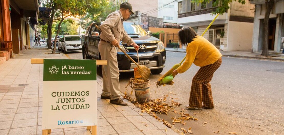 Imagen de Convocan a incorporar el hábito de barrer las veredas