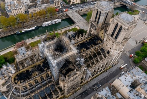 Imagen de Desde el aire, así quedó Notre Dame