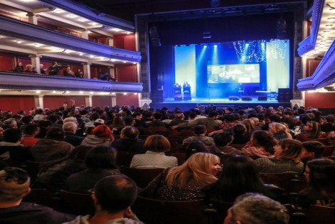 Imagen de Se entregan los "Rosario Edita" en el Teatro La Comedia