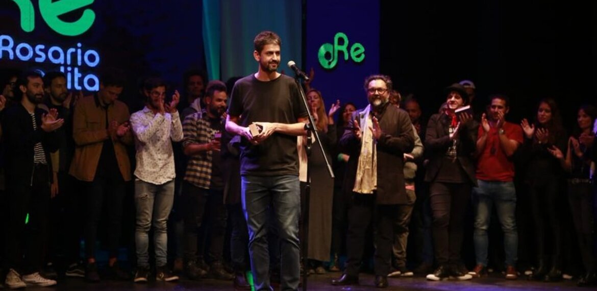 Se entregaron los Premios Rosario Edita: Julián Venegas