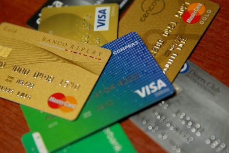 Las operaciones con tarjetas de crédito crecieron en julio 21,8%
