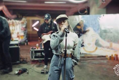 Imagen de Nicki Nicole reversion&oacute; Wapo Traketero con artistas en vivo