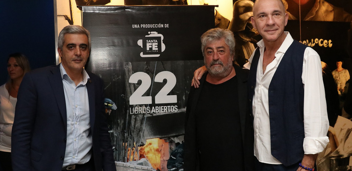 Imagen de 22 libros abiertos, el documental de la peor tragedia de Rosario