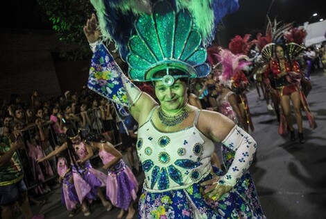 Fotos Carnaval en Rivarola y Fader - Sec. de Cultura y Educación (Guillermo Turin Bootello)