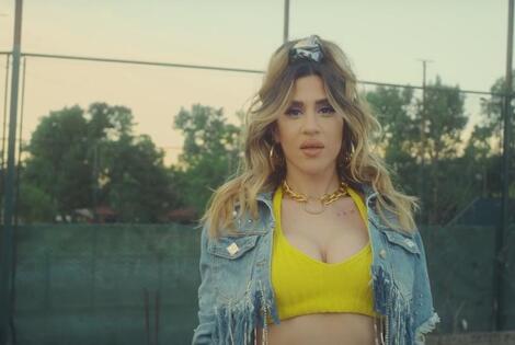 Imagen de Jimena Bar&oacute;n present&oacute; �Puta� y es suceso en las redes