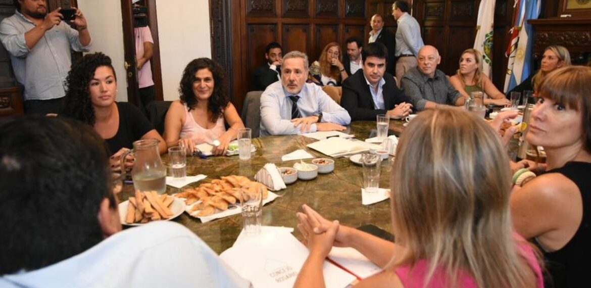 Imagen de El ministro de seguridad Saín se reunió con concejales