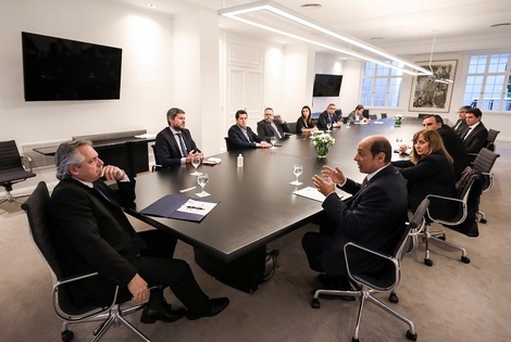 Imagen de El Presidente se reuni&oacute; con empresarios del turismo