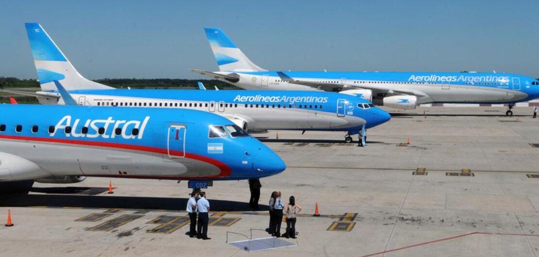Imagen de Por la crisis, Aerolíneas Argentinas se fusiona con Austral