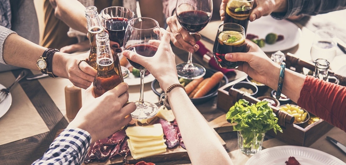 Imagen de Autorizan reuniones familiares, gimnasios y bares Imagen de Autorizan reuniones familiares, gimnasios y bares