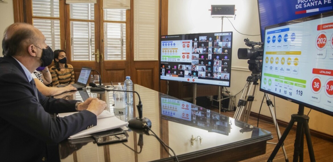 Imagen de Perotti con expertos de salud: "Piden mayor compromiso y responsabilidad social"