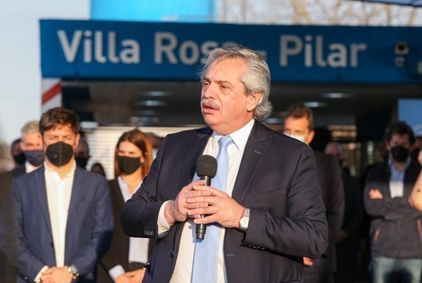 El Presidente participó del acto realizado en la estación de la localidad de Villa Rosa.