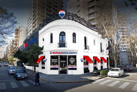 Imagen de RE/MAX EXCLUSIVO se muda a una emblem&aacute;tica esquina