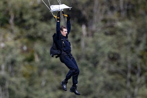 Imagen de Tom Cruise y el impresionante salto al vacío en pleno rodaje