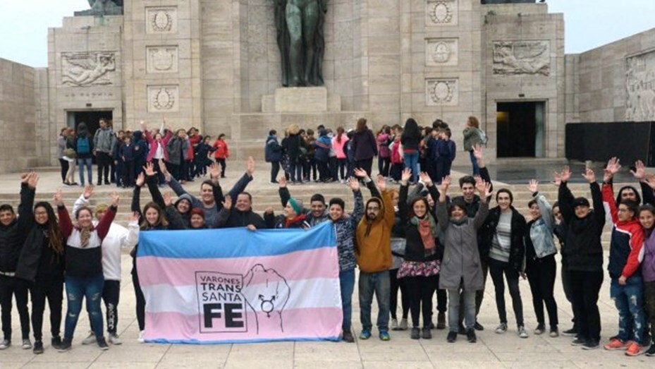 Imagen de Perotti reglamentó el cupo laboral travesti trans