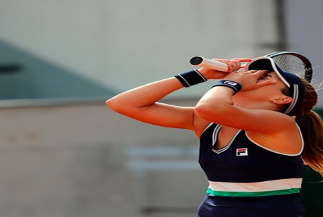 Imagen de La rosarina Podoroska, avanza a octavos de Roland Garros