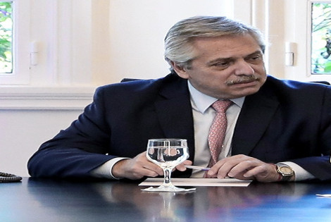 Imagen de Fern&aacute;ndez dio negativo de coronavirus pero permanecer&aacute; aislado