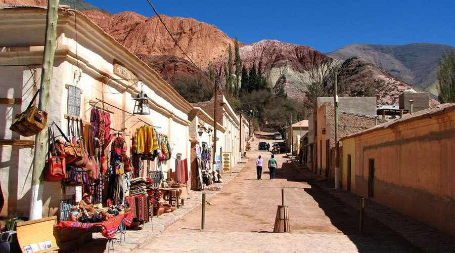 Imagen de Humahuaca propone caminatas por emblemáticos sitios Imagen de Humahuaca propone caminatas por emblemáticos sitios